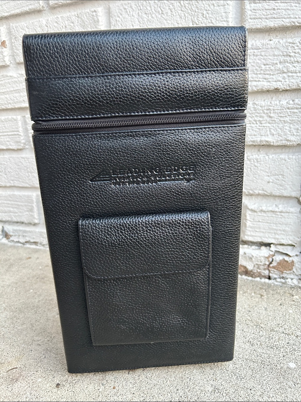ROYCE New York Leather Connoisseur Wine Carrier Black Color